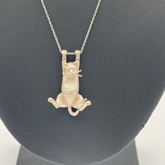 Jewelry - Vintage "Hang In There" Sterling Silver Cat Pendant Necklace Kitty 925